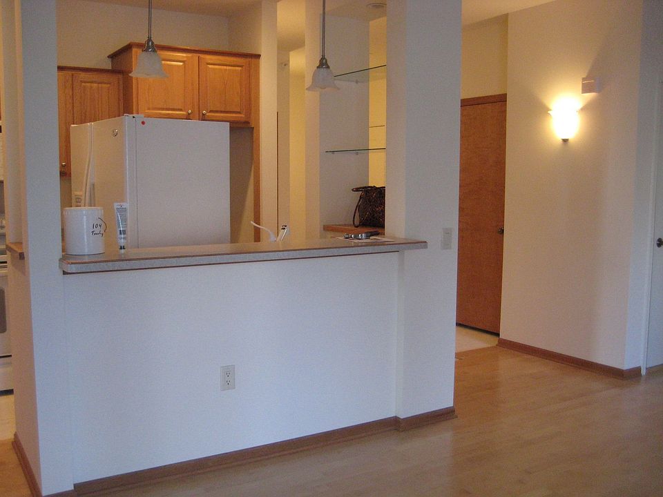 Kitchen/Breakfast Bar