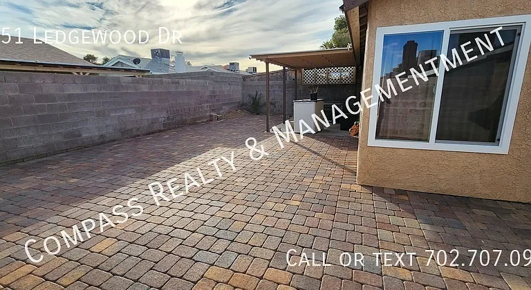 6751 Ledgewood Dr — Photo 8