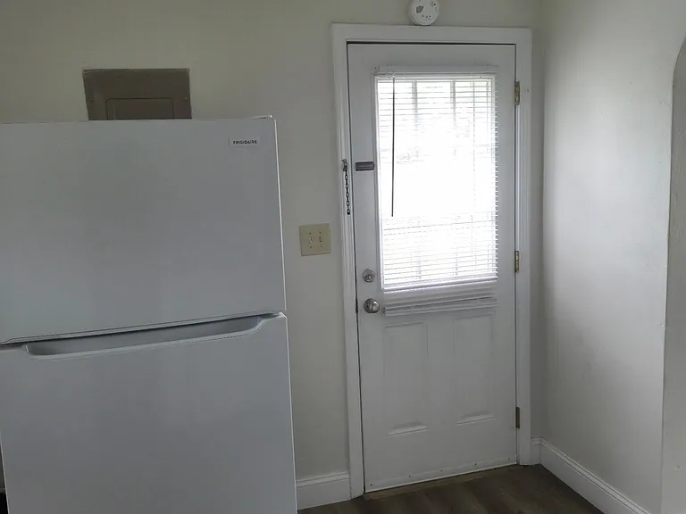 113 Druin St — Photo 9