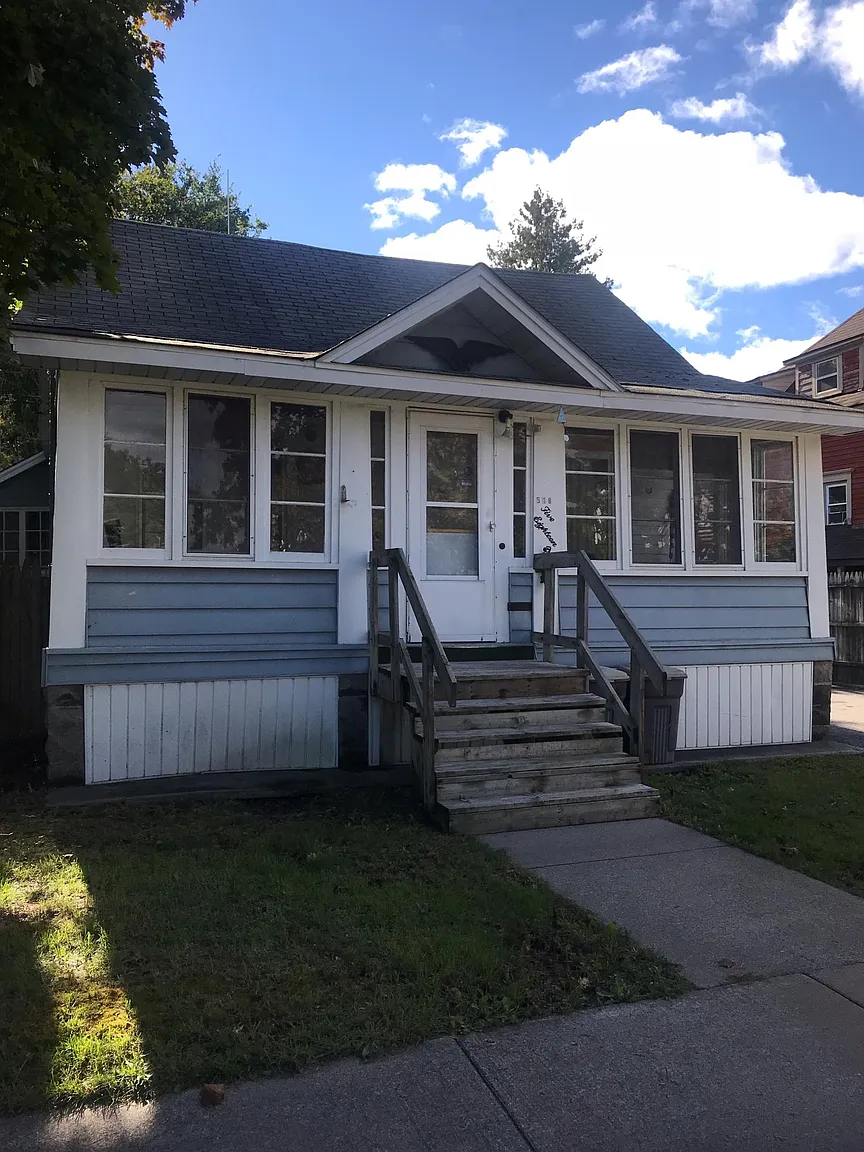 518 S 6th Ave photo 1