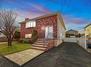 100 Pemberton St, Revere, MA 02151