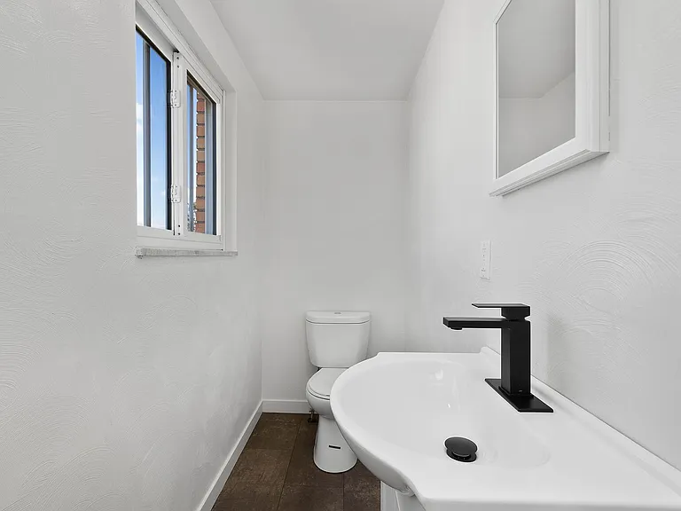 743 Elm Dr — Photo 16