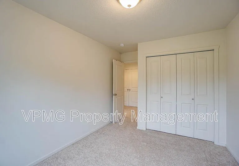 2023 NE Four Seasons Ln — Photo 15