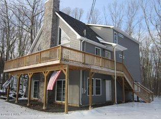 118 Rainbow Dr., Lackawaxen, PA 18435