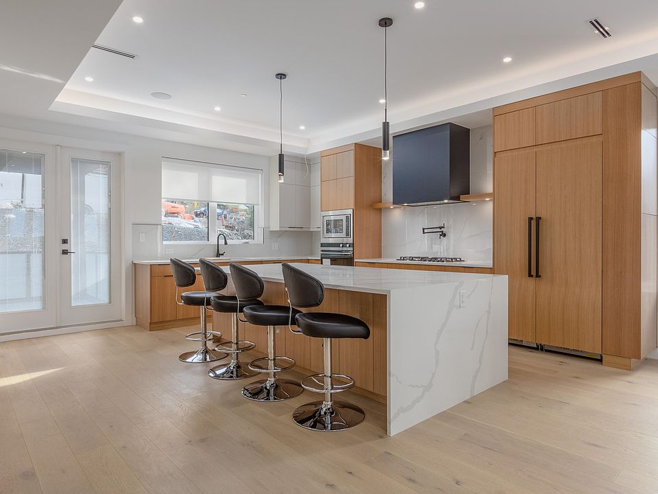 1st image of 3385 Mamquam Rd #4