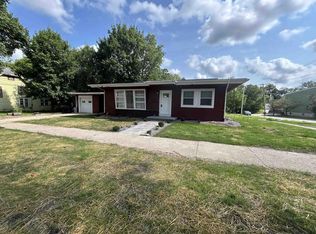 1019 W Racine St, Janesville, WI 53548