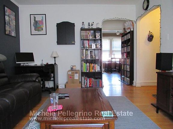 3rd image of 4800 N Hermitage Ave #3B28