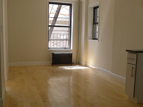 3rd image of 508 W 29th St APT 3