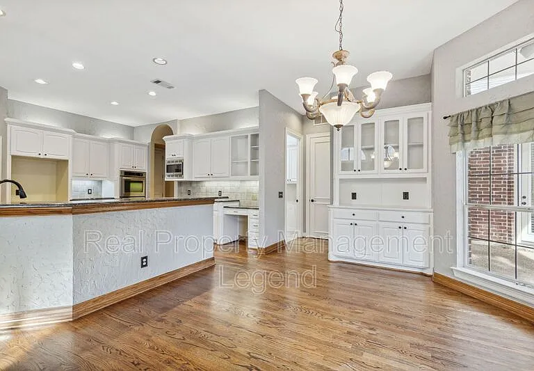 5004 Seville Ln — Photo 22