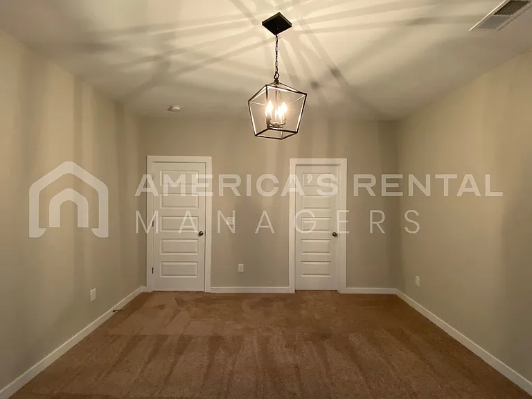 535 Troubadour Ln — Photo 28