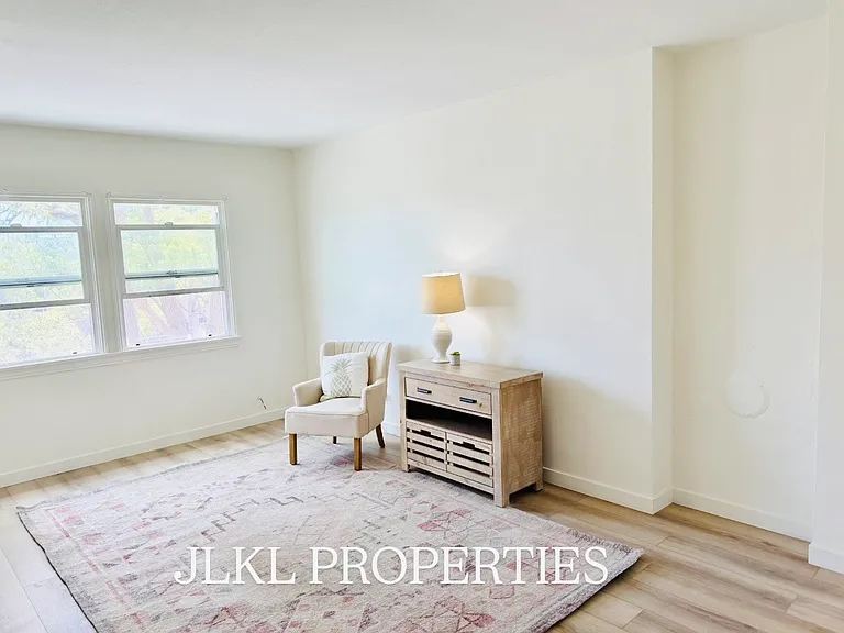 3088 Meade Ave — Photo 3