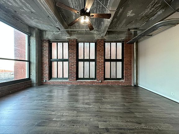 4th image of 715 May St