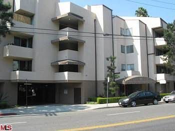 1st image of 725 S Barrington Ave APT 303