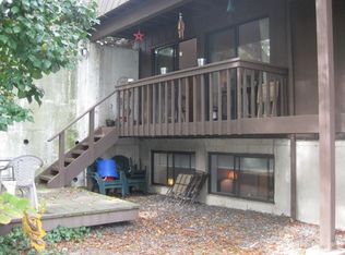 147 Knapps Hwy, Fairfield, CT 06825