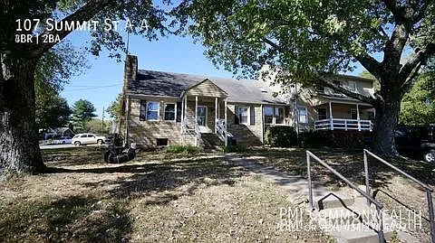 3 Bed / 2 Bath Apartment (Available Now) — Photo 3