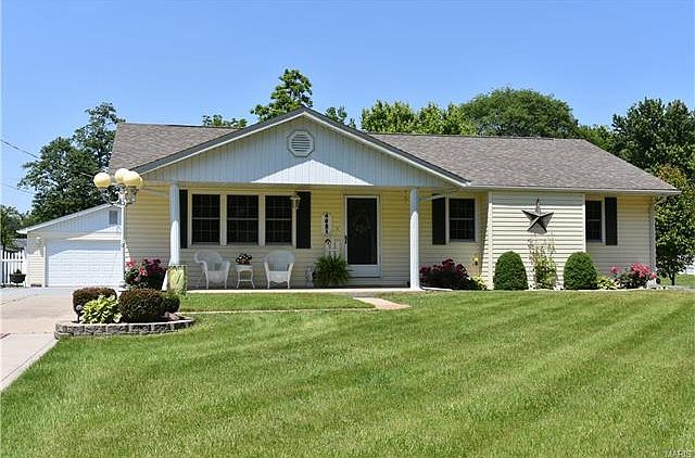 1st image of 4021 Central Ln
