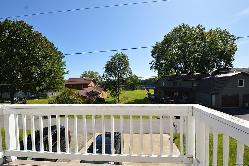 3rd image of 208 PRIDDLE POINT Road