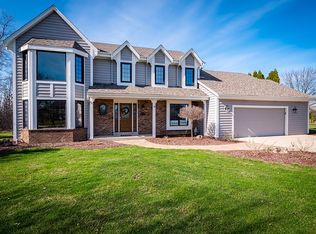 8124 W Ridgeway Ave, Mequon, WI 53097