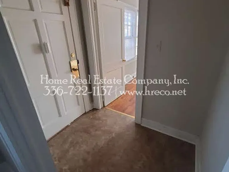 1354 Westbrook Plaza Dr — Photo 5