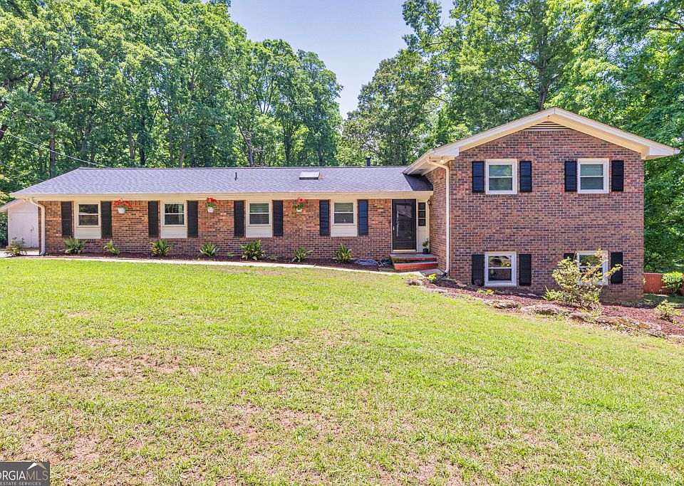 1st image of 4457 Lake Forest Dr