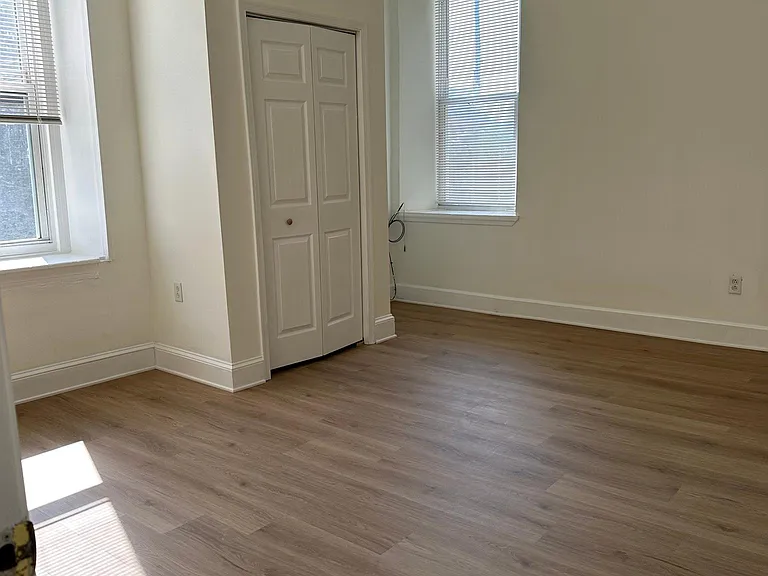 101 Rochelle Ave #2 — Photo 6