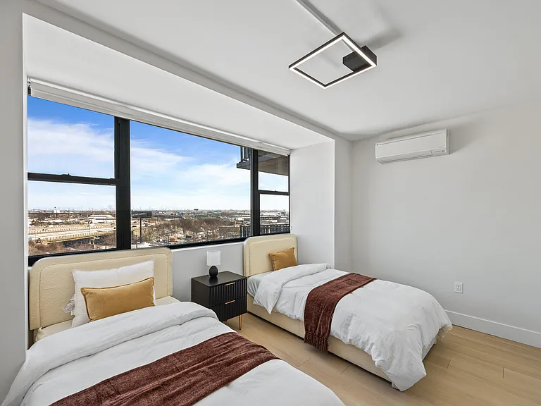 Cosmo 440 Luxury Apartments — Photo 12