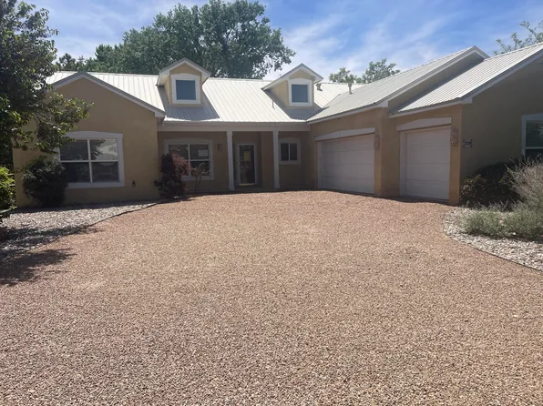 2708 Bosque Del Rio Ln NW, Albuquerque, NM 87120