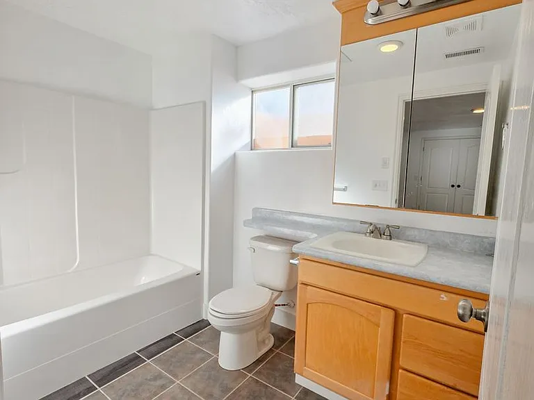 85 Cherry Avenue — Photo 5