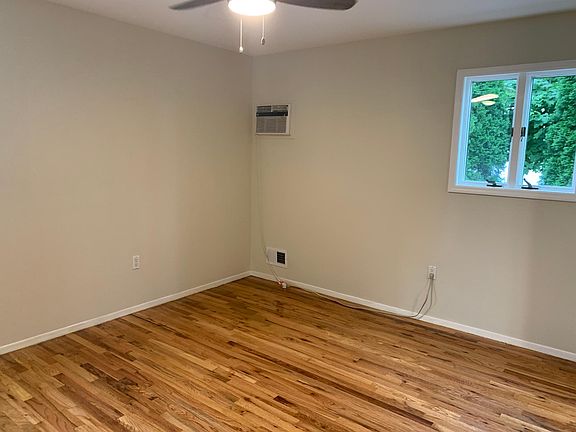 3rd image of 424 Cortelyou Avenue Level Level #1