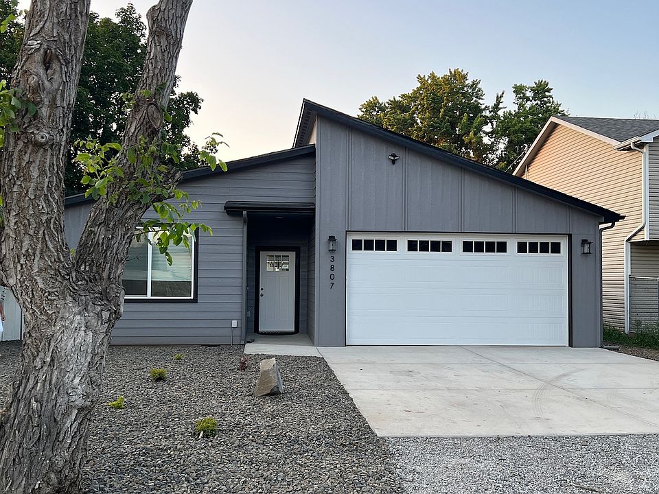 1st image of 3807 E 27th Ave