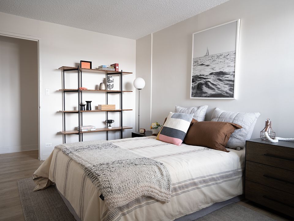 1st image of 1990 Lexington Ave APT 16H