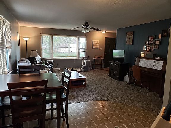 open concept kit / liv room 