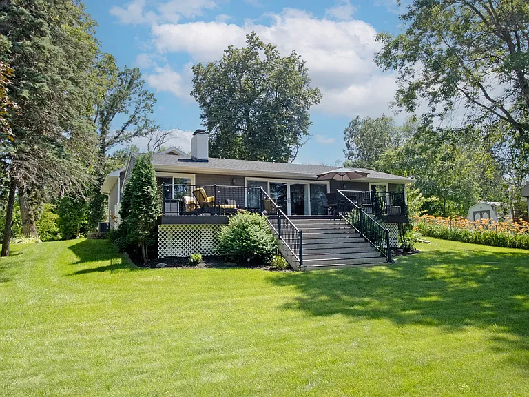 3935 Donnelly Dr NW — Photo 5