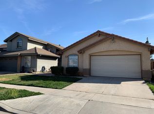 449 Granite View Dr, Perris, CA 92571