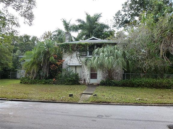 3rd image of 2311 3rd Ave W