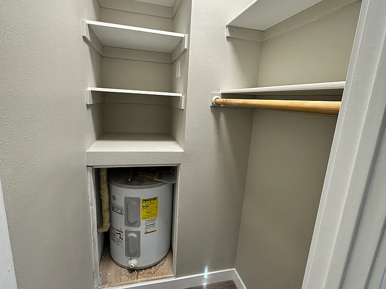 Closet 1