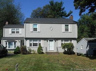 29 Shadow Ln, West Hartford, CT 06110
