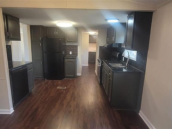 5th image of 115 Sunset Dr
