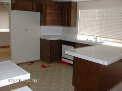 4th image of 575 Canton Dr