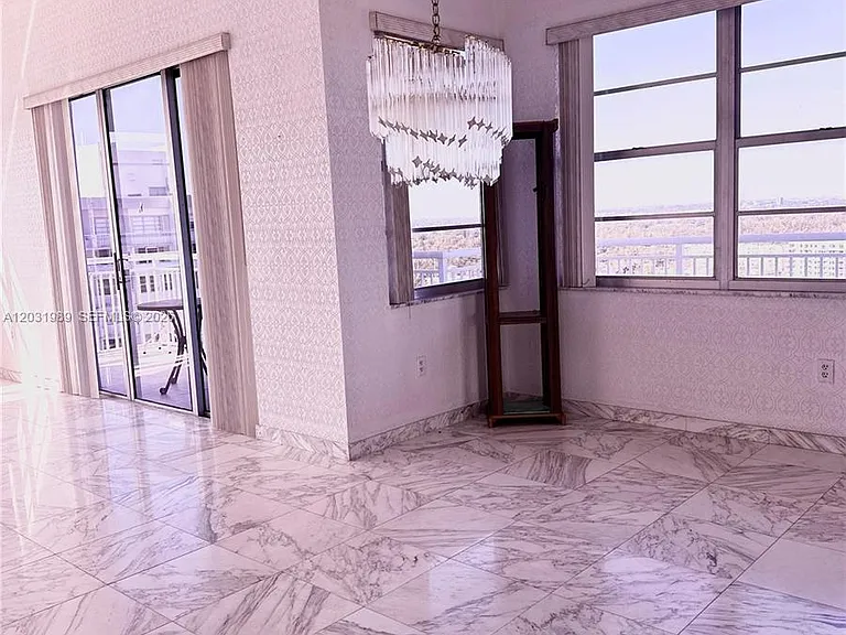 18051 Biscayne Blvd #Penthouse 05 — Photo 2