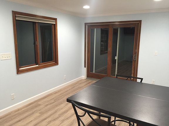 2nd image of 1139 Crespi Dr