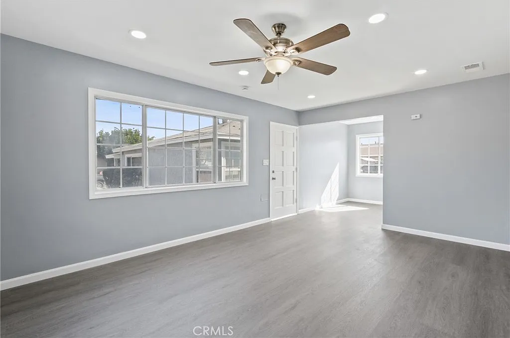 2 bed, 881 sqft, $3,495 — Photo 4