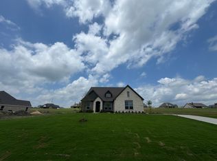 707 Water Side Dr, Van Alstyne, TX 75495