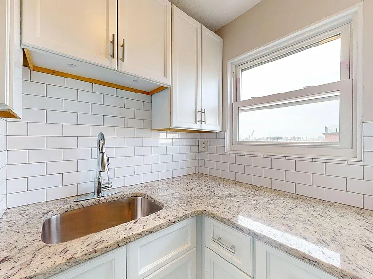 300 Meridian St #7 — Photo 1
