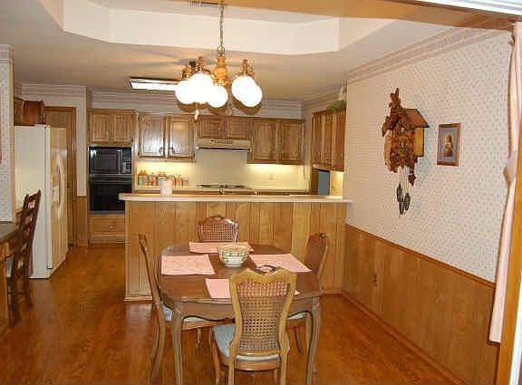 5th image of 2565 Honeysuckle Dr