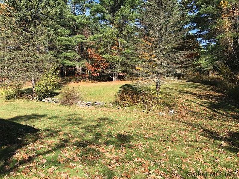 3rd image of 220 MILLERS CORNERS Road