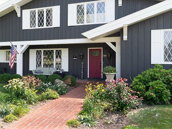 5th image of 1910 Hickory Ln
