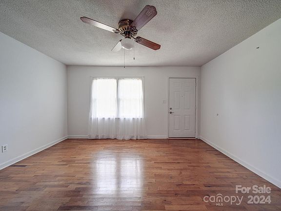 5th image of 3531 Chapelwood Dr