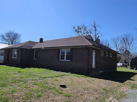 4th image of 209 N Reader St