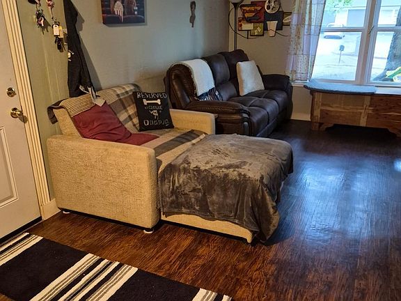 3rd image of 2028 Bradshaw Dr